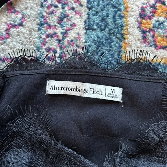 Abercrombie Black Lace Cami Size Medium - Picture 3 of 3